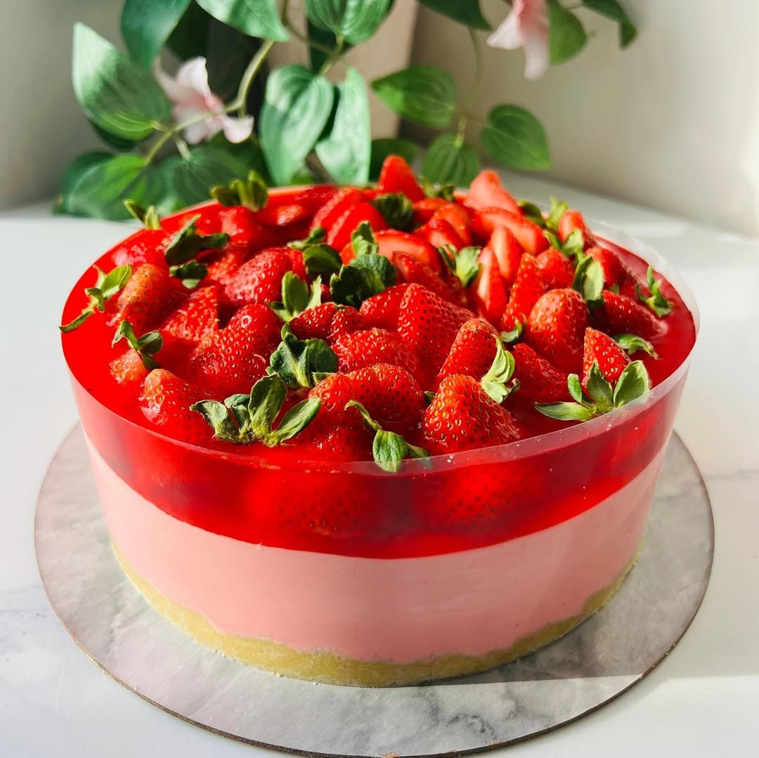 Keto Strawberry Cheesecake